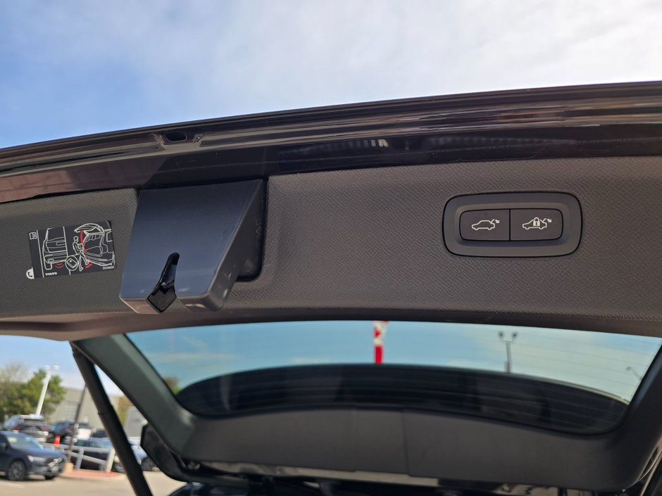2024 Volvo XC90 PLUS BRIGHT THEME-17