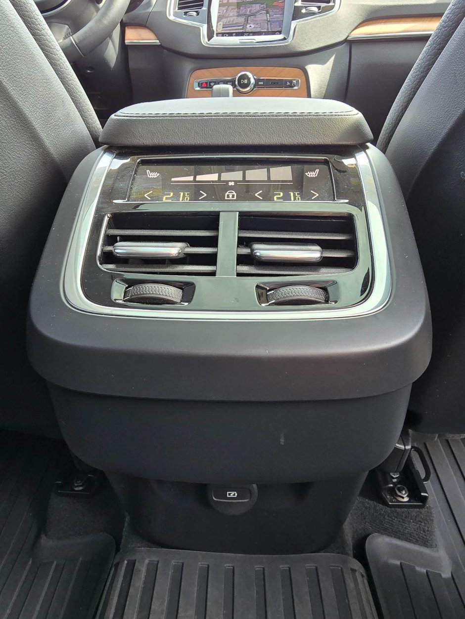 2024 Volvo XC90 PLUS BRIGHT THEME-20
