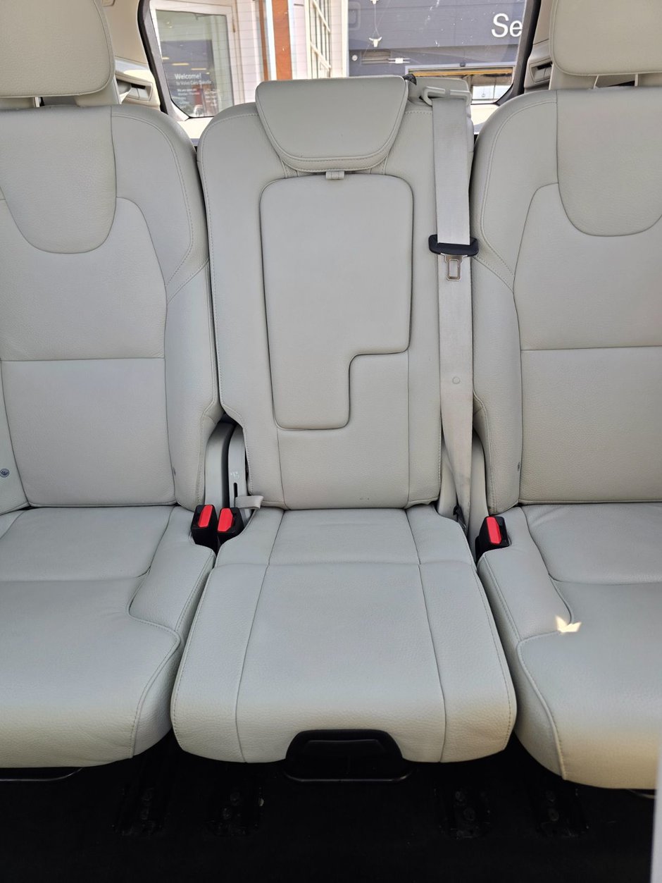 2024 Volvo XC90 PLUS BRIGHT THEME-24