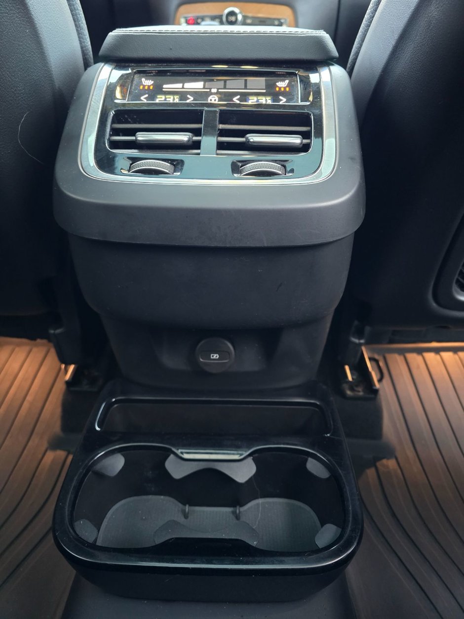 2024 Volvo XC90 PLUS BRIGHT THEME-20