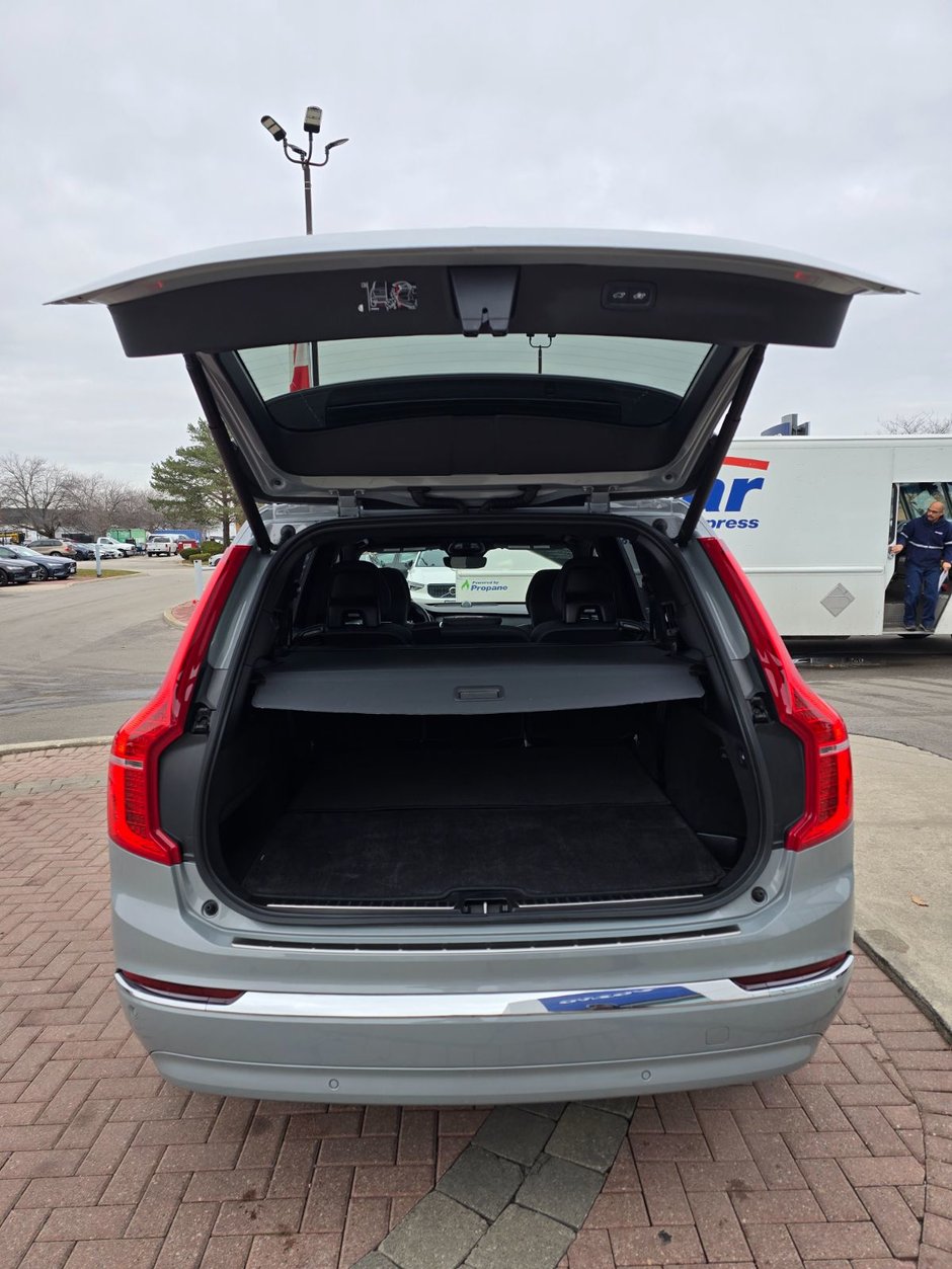 2024 Volvo XC90 ULTIMATE BRIGHT THEME-17