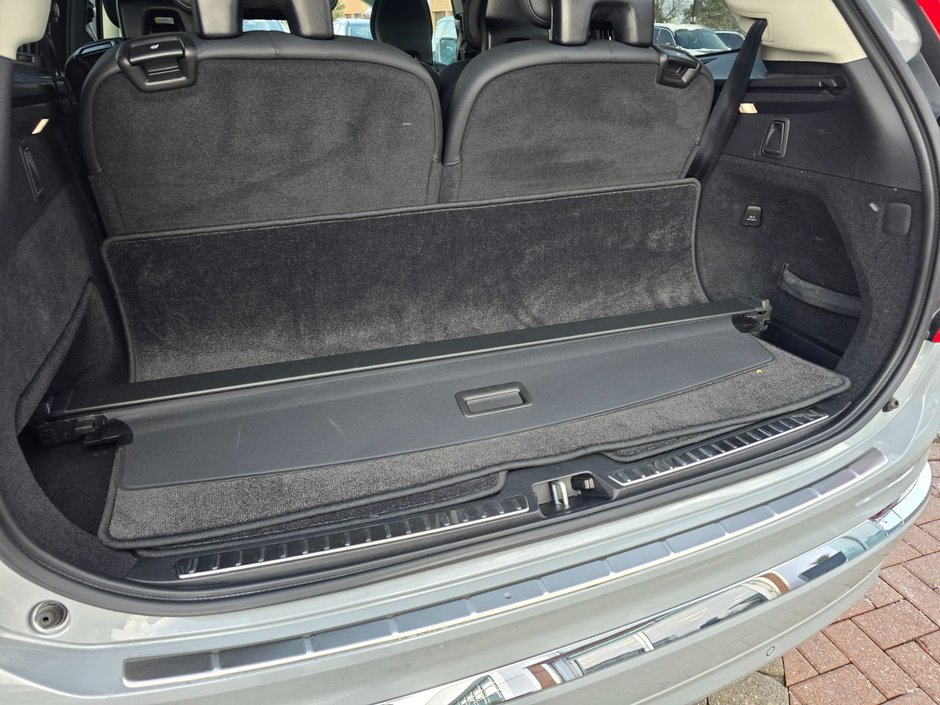 2024 Volvo XC90 CORE BRIGHT THEME-16