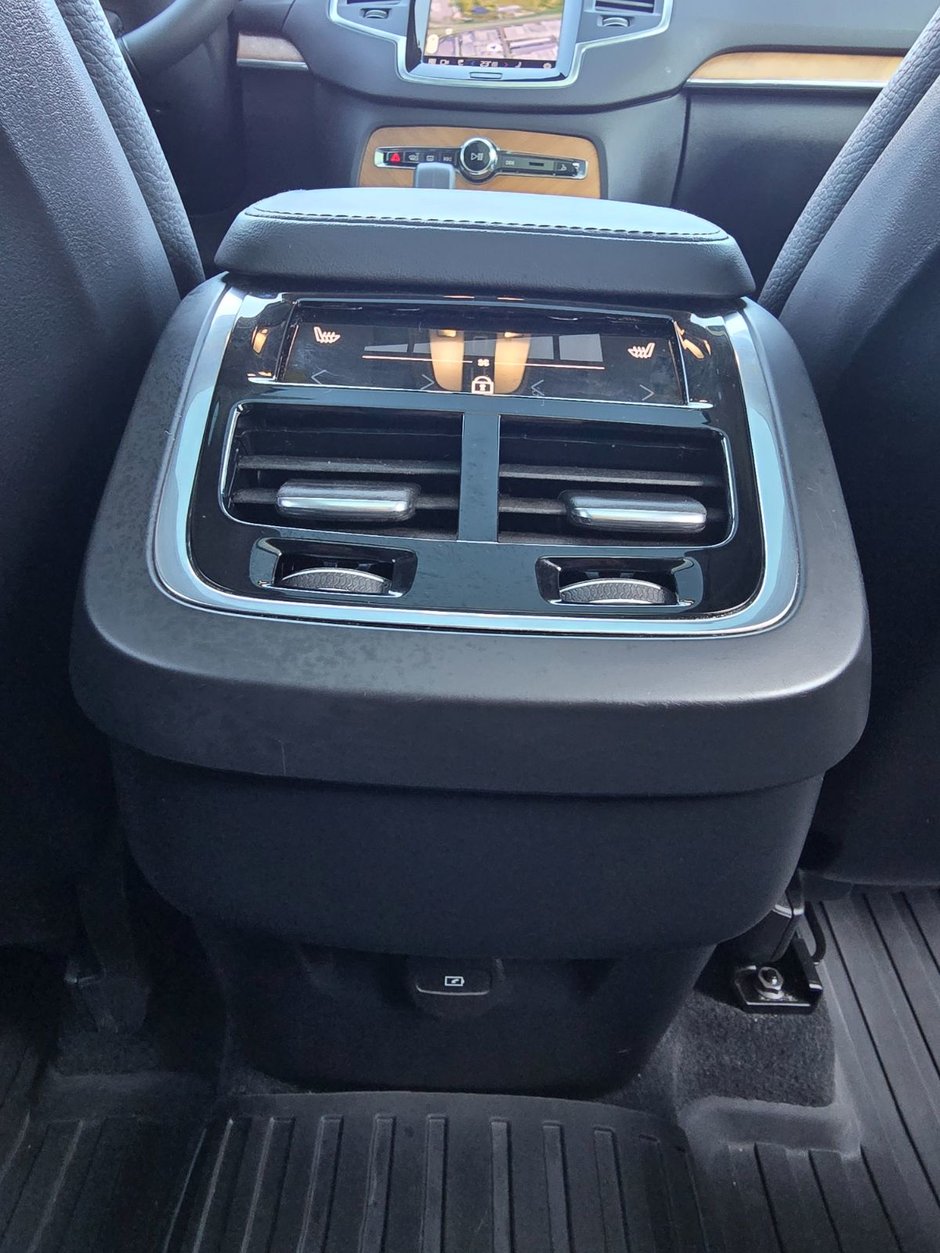 2024 Volvo XC90 CORE BRIGHT THEME-19