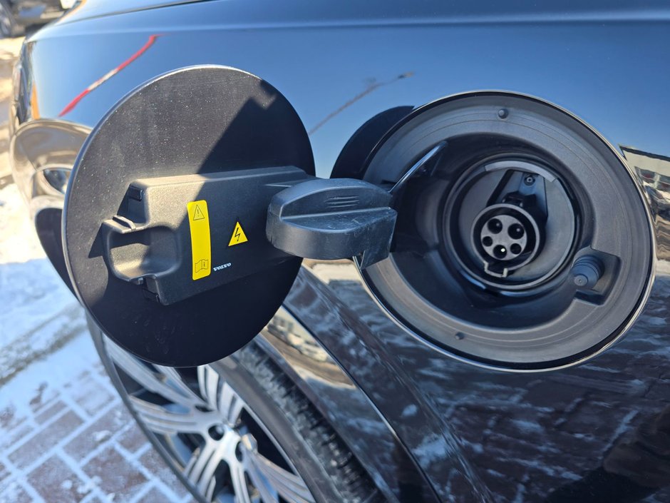 2024 Volvo XC90 PLUS BRIGHT THEME-13