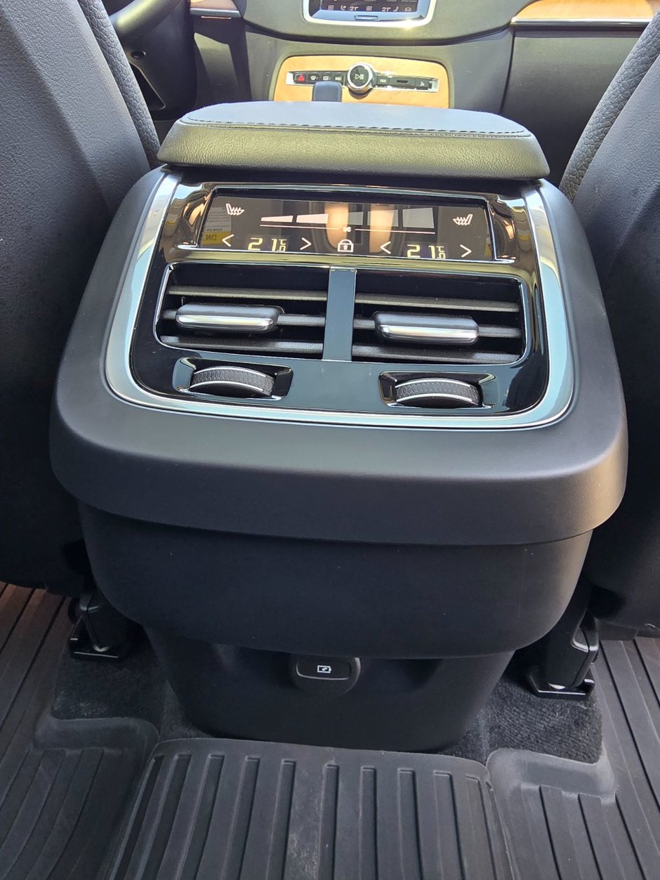 2024 Volvo XC90 PLUS BRIGHT THEME-20