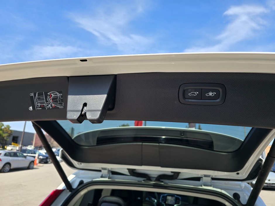 2024 Volvo XC90 PLUS BRIGHT THEME-16