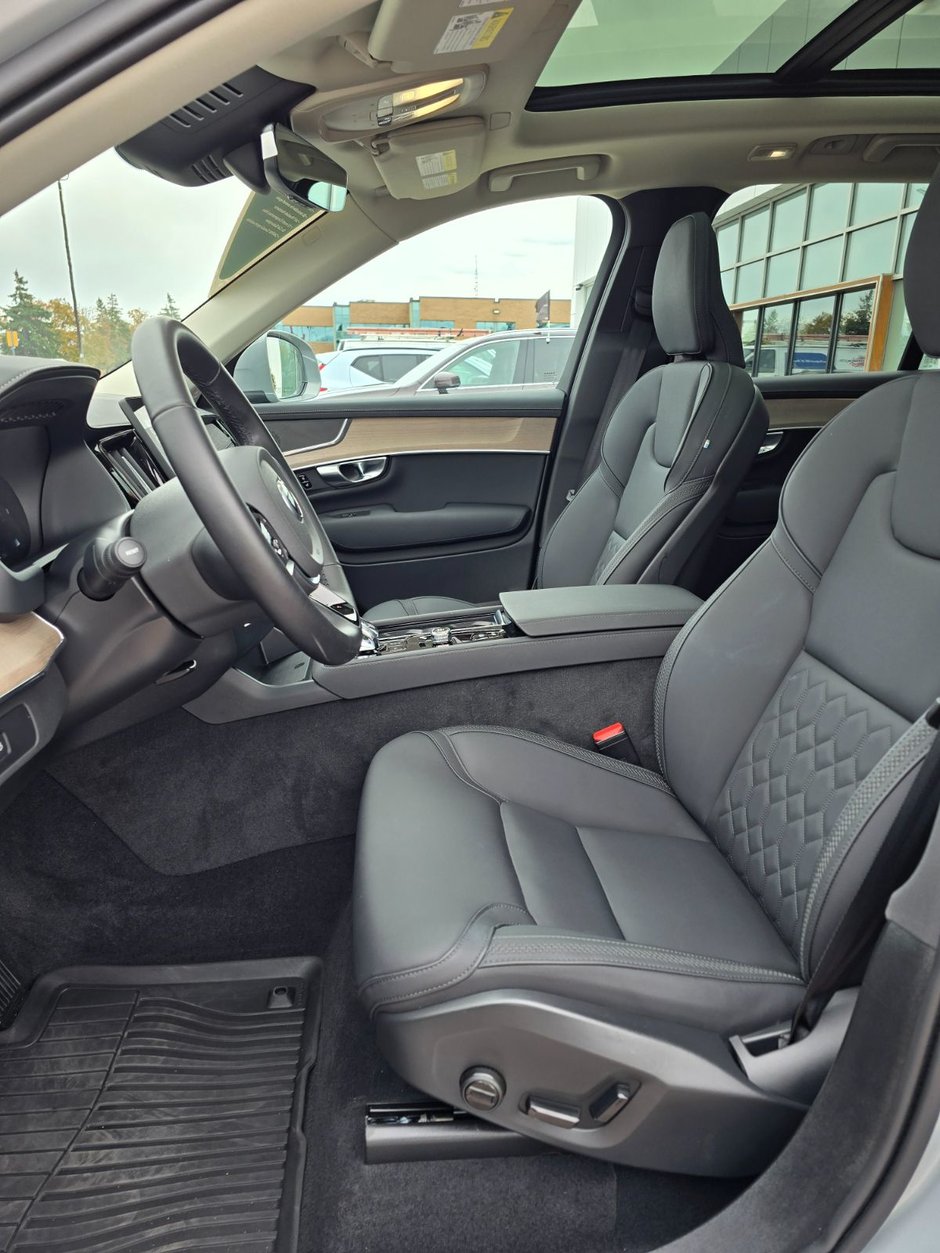 2025 Volvo XC90 CORE BRIGHT THEME-24