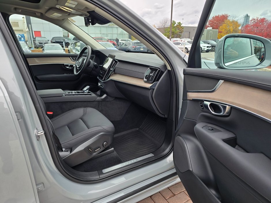 2025 Volvo XC90 CORE BRIGHT THEME-22