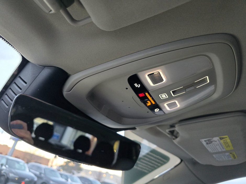 2025 Volvo XC90 ULTRA BRIGHT THEME-26