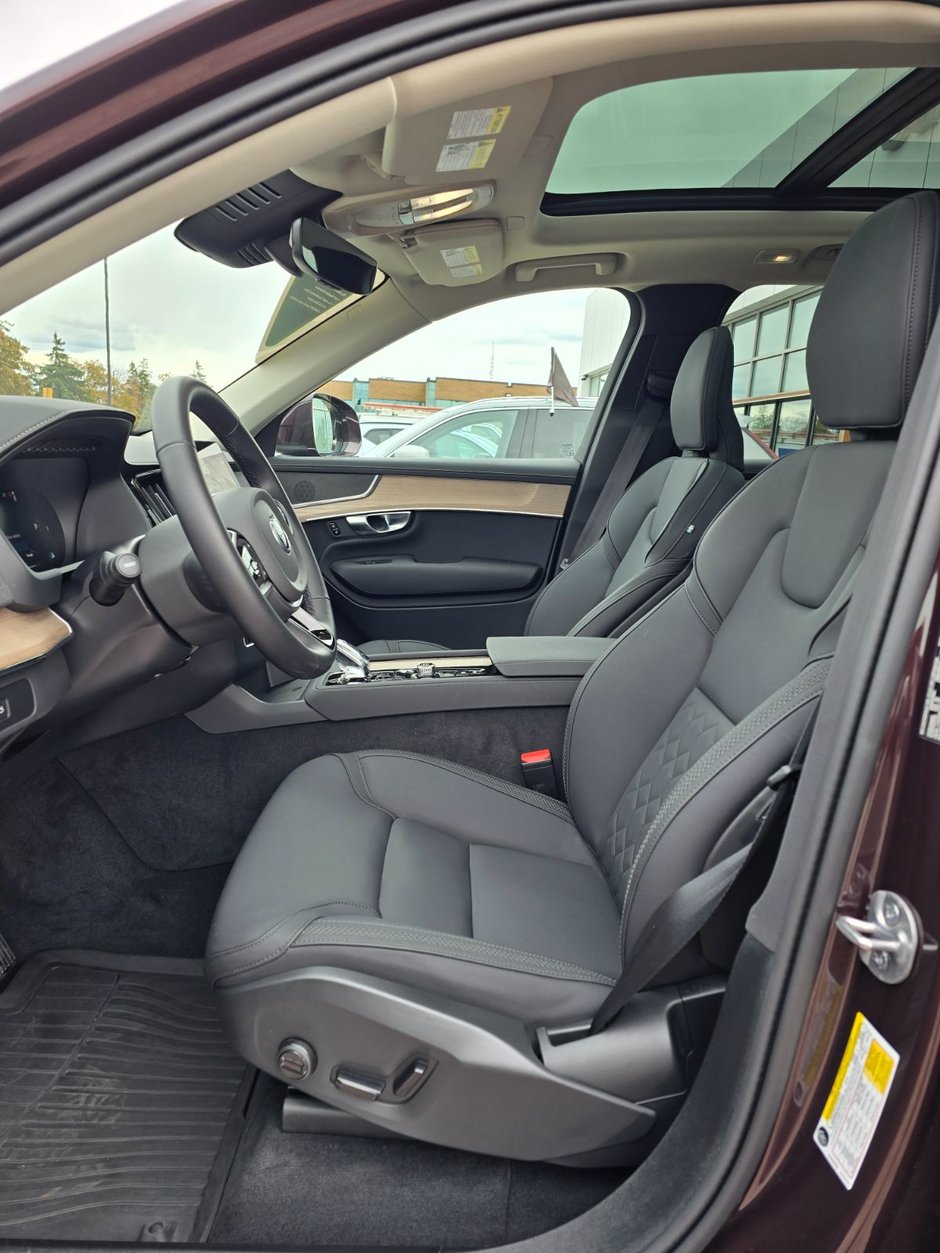 2025 Volvo XC90 CORE BRIGHT THEME-24