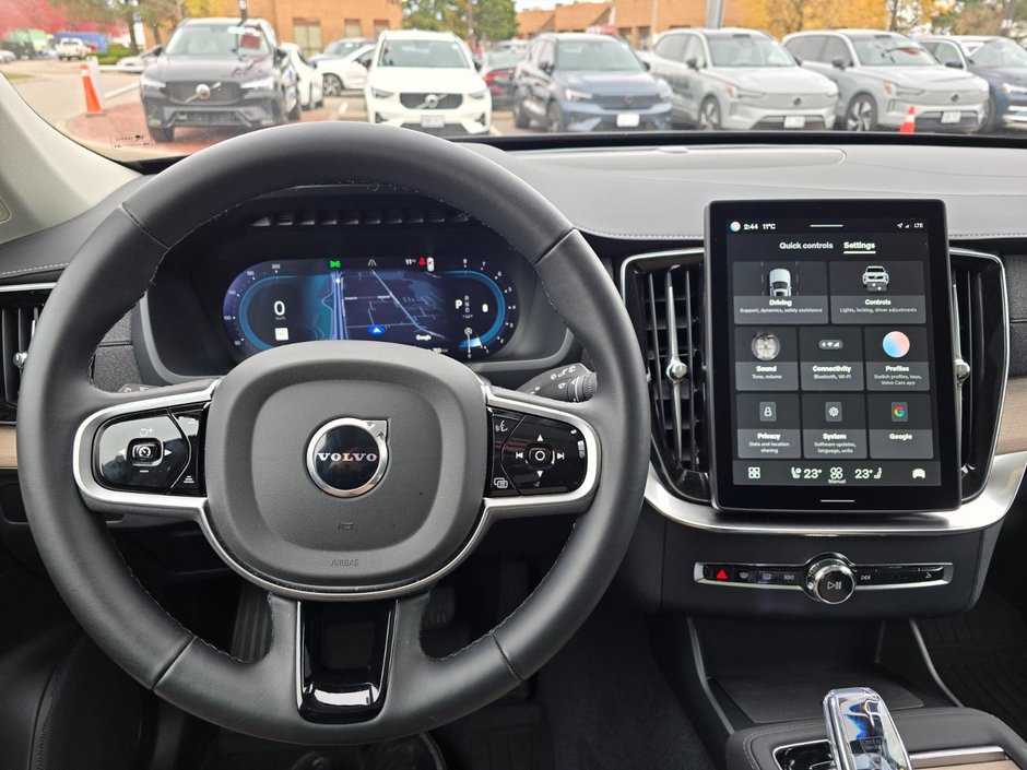 2025 Volvo XC90 CORE BRIGHT THEME-27