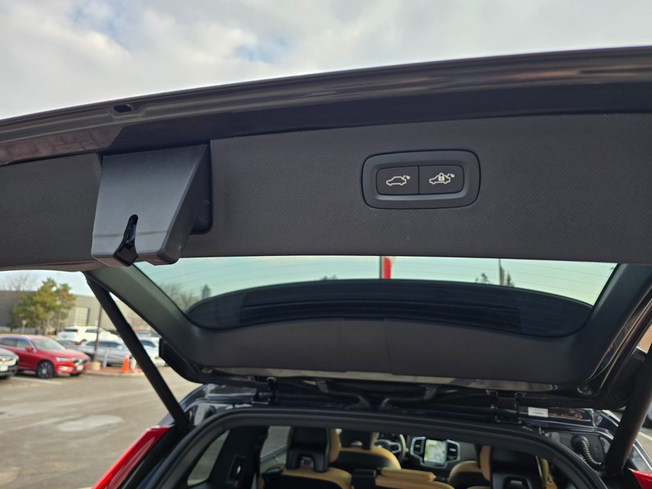 2025 Volvo XC90 ULTRA BRIGHT THEME-18