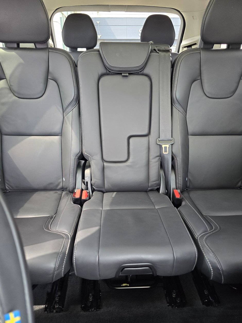 2025 Volvo XC90 ULTRA BRIGHT THEME-24