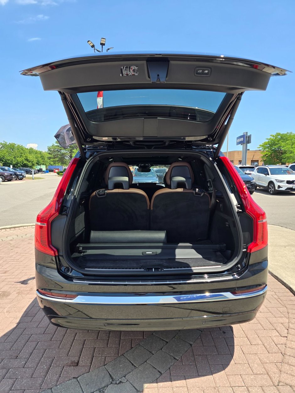 2025 Volvo XC90 ULTRA BRIGHT THEME-17