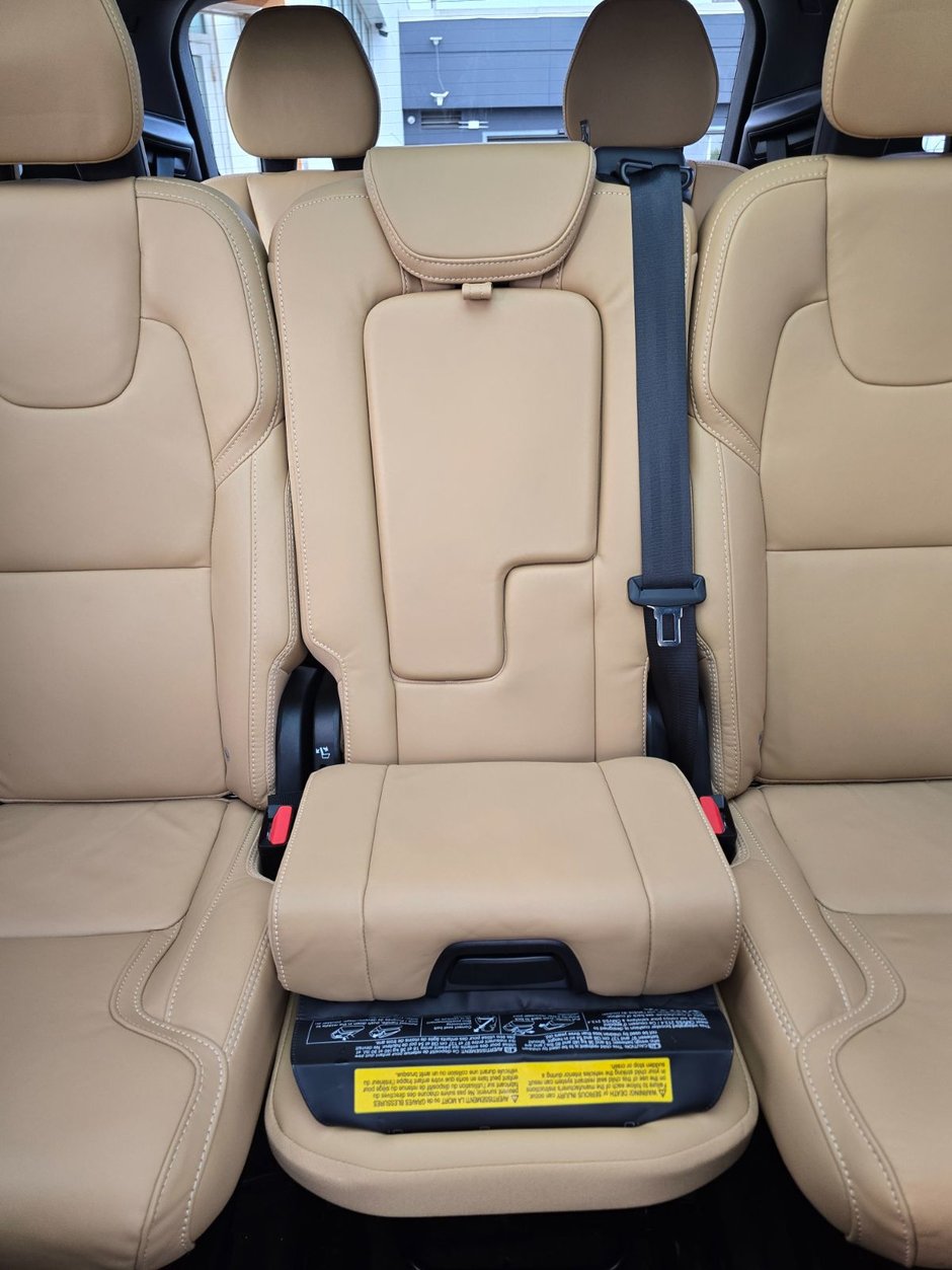 2025 Volvo XC90 ULTRA BRIGHT THEME-23