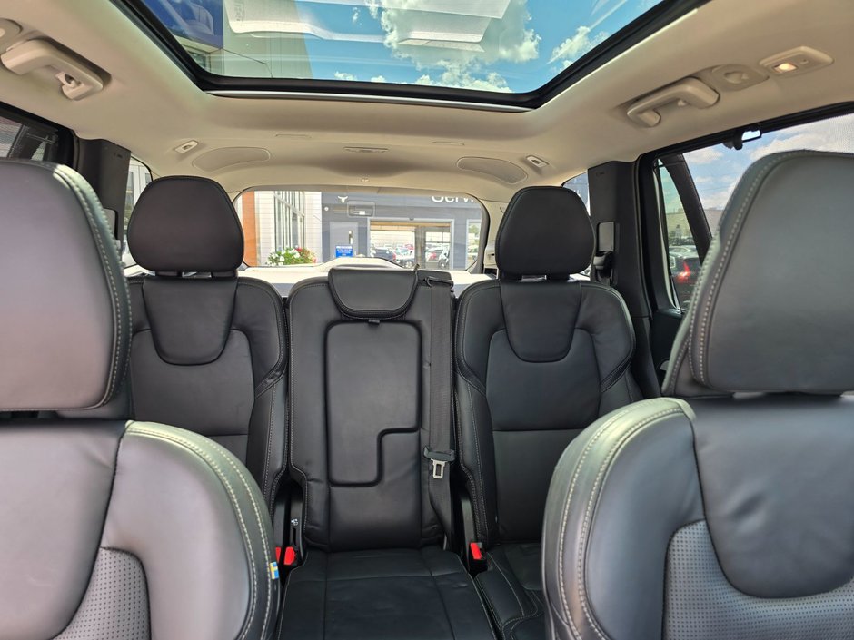 2025 Volvo XC90 ULTRA BRIGHT THEME-8