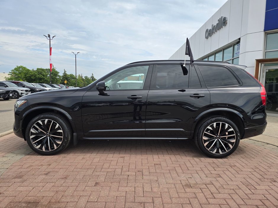 2026 Volvo XC90 PLUS DARK THEME-9