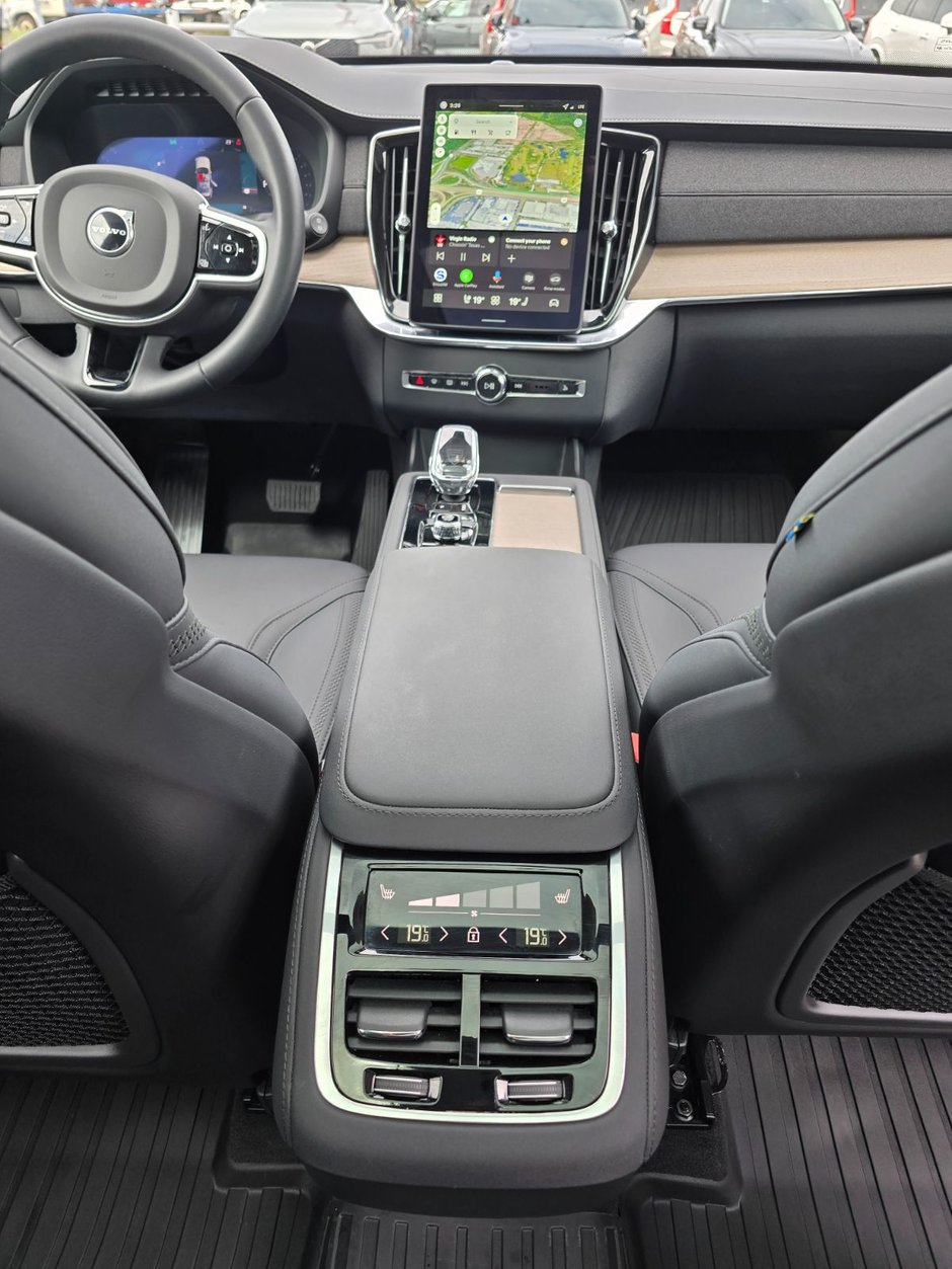2026 Volvo XC90 PLUS DARK THEME-21