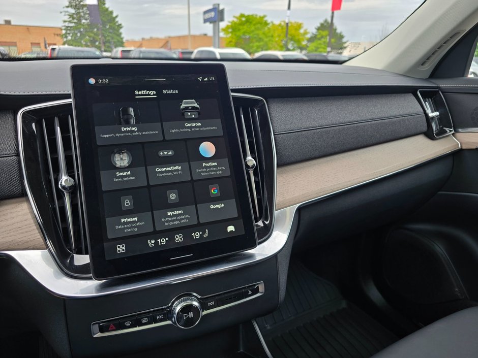 2026 Volvo XC90 PLUS DARK THEME-30