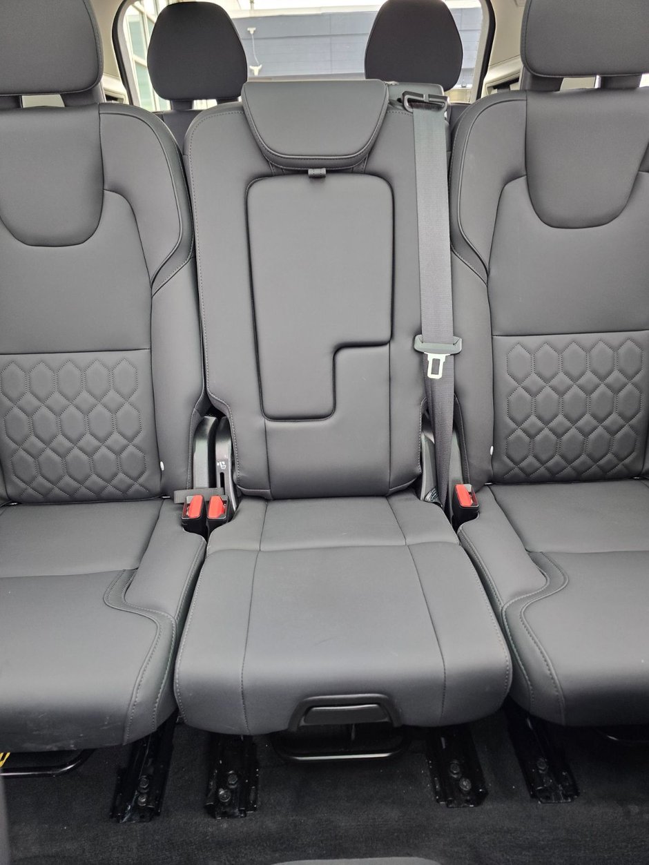 2026 Volvo XC90 PLUS DARK THEME-24