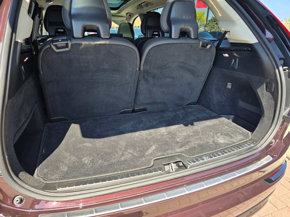 2026 Volvo XC90 ULTRA DARK THEME-17
