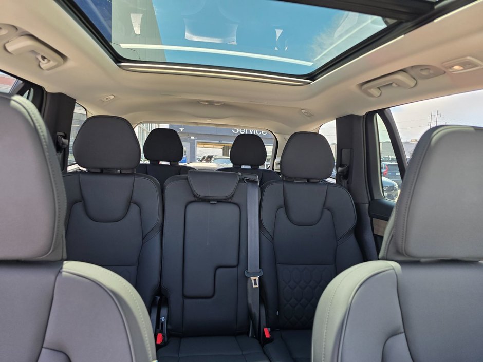 2026 Volvo XC90 PLUS DARK THEME-8