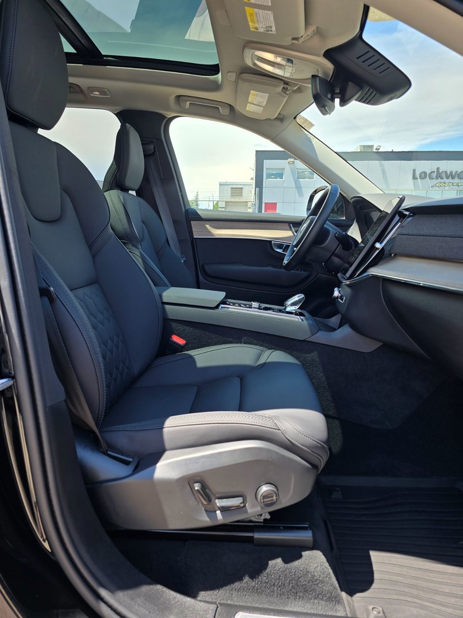 2026 Volvo XC90 PLUS DARK THEME-23