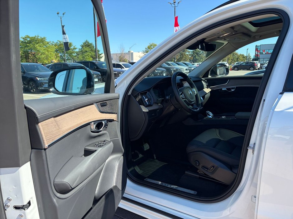 2026 Volvo XC90 PLUS DARK THEME-12