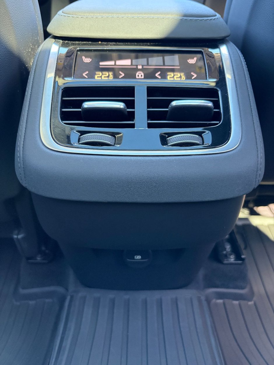 2026 Volvo XC90 PLUS DARK THEME-20