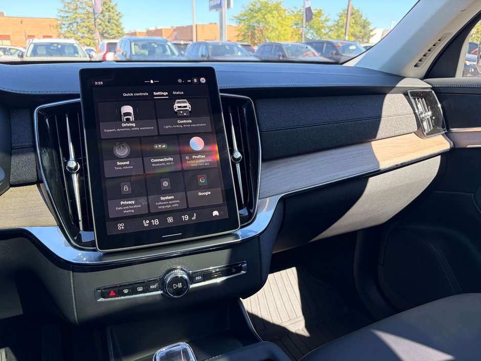 2026 Volvo XC90 PLUS DARK THEME-28