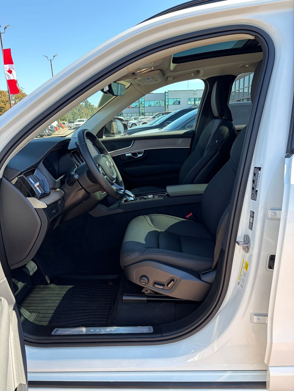 2026 Volvo XC90 PLUS DARK THEME-24
