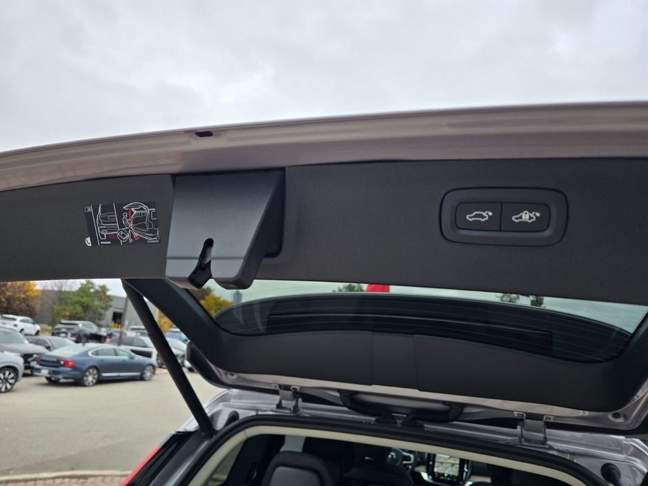 2026 Volvo XC90 PLUS BRIGHT THEME-17