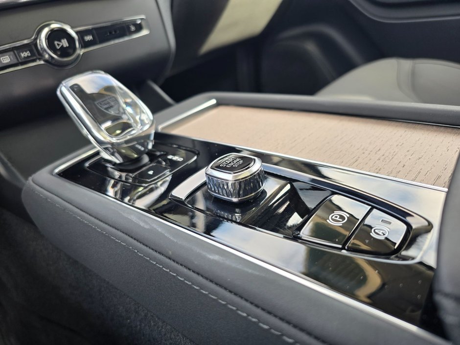 2026 Volvo XC90 PLUS BRIGHT THEME-32