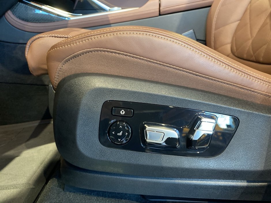 2026 BMW X7 xDrive40i-13