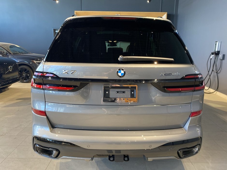 2026 BMW X7 xDrive40i-3