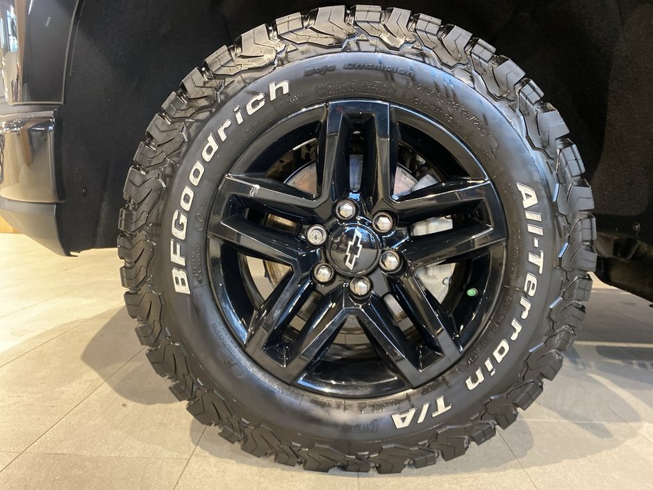 2021 Chevrolet Silverado 1500 Crew Cab 4x4 LT Trail Boss / Standard Box-8
