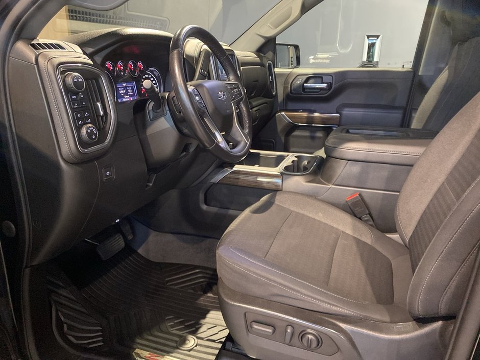 2021 Chevrolet Silverado 1500 Crew Cab 4x4 LT Trail Boss / Standard Box-9