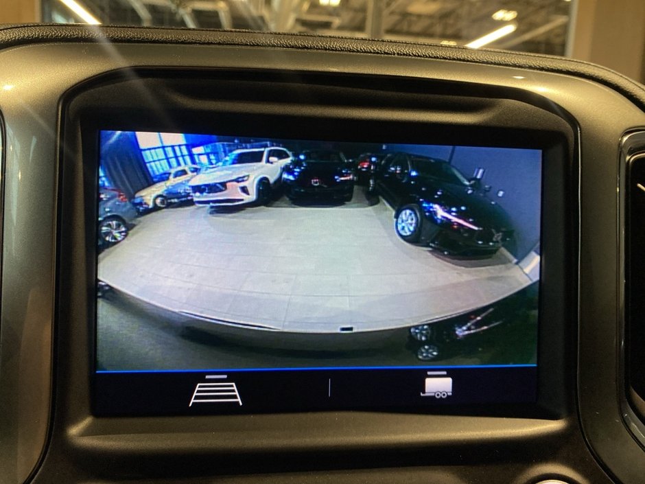 2021 Chevrolet Silverado 1500 Crew Cab 4x4 LT Trail Boss / Standard Box-18