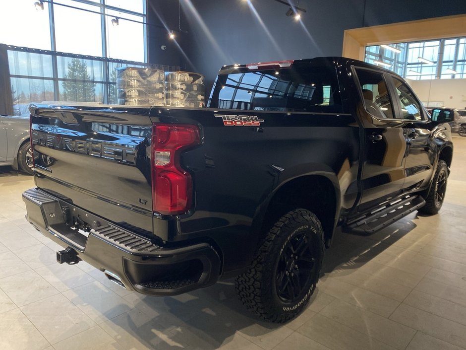 2021 Chevrolet Silverado 1500 Crew Cab 4x4 LT Trail Boss / Standard Box-4