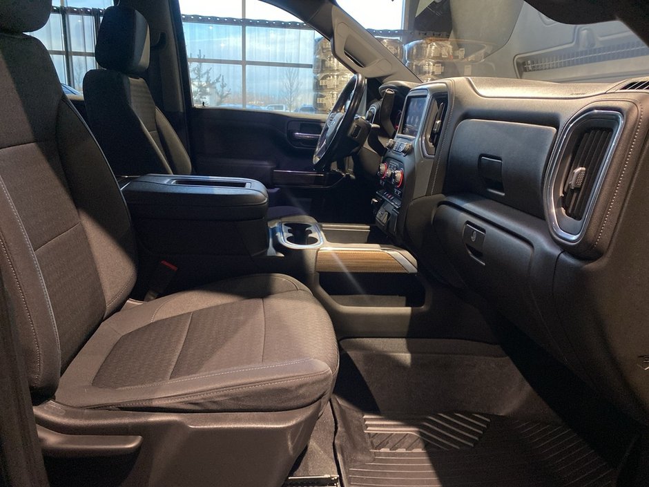 2021 Chevrolet Silverado 1500 Crew Cab 4x4 LT Trail Boss / Standard Box-21