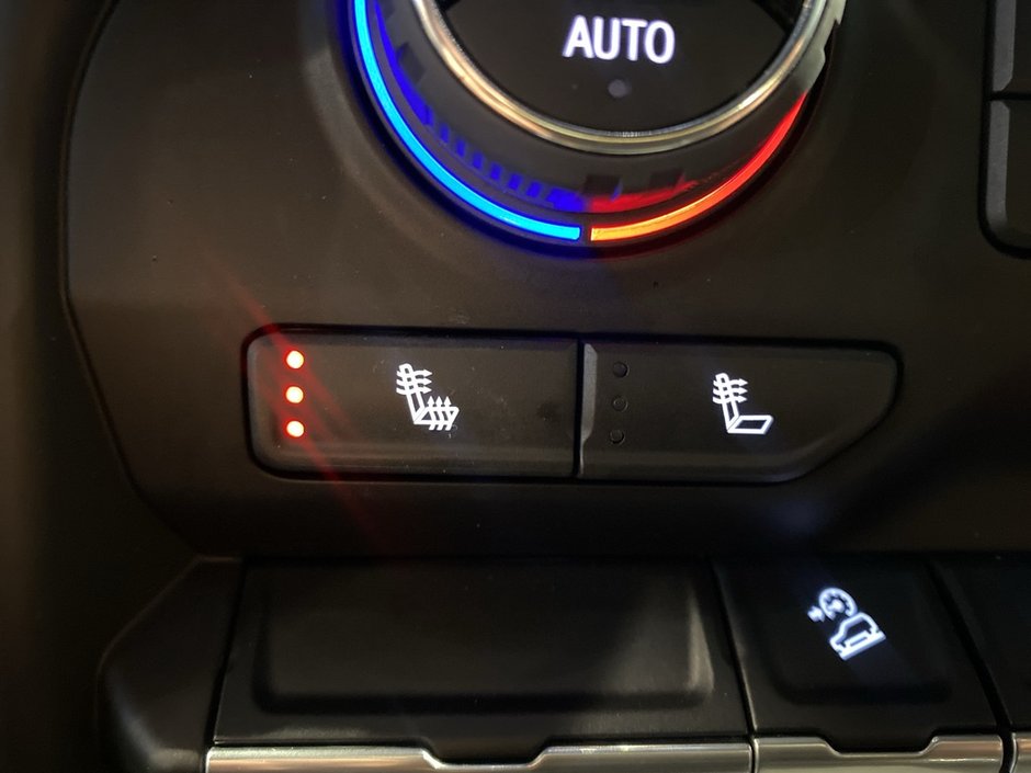 2021 Chevrolet Silverado 1500 Crew Cab 4x4 LT Trail Boss / Standard Box-15