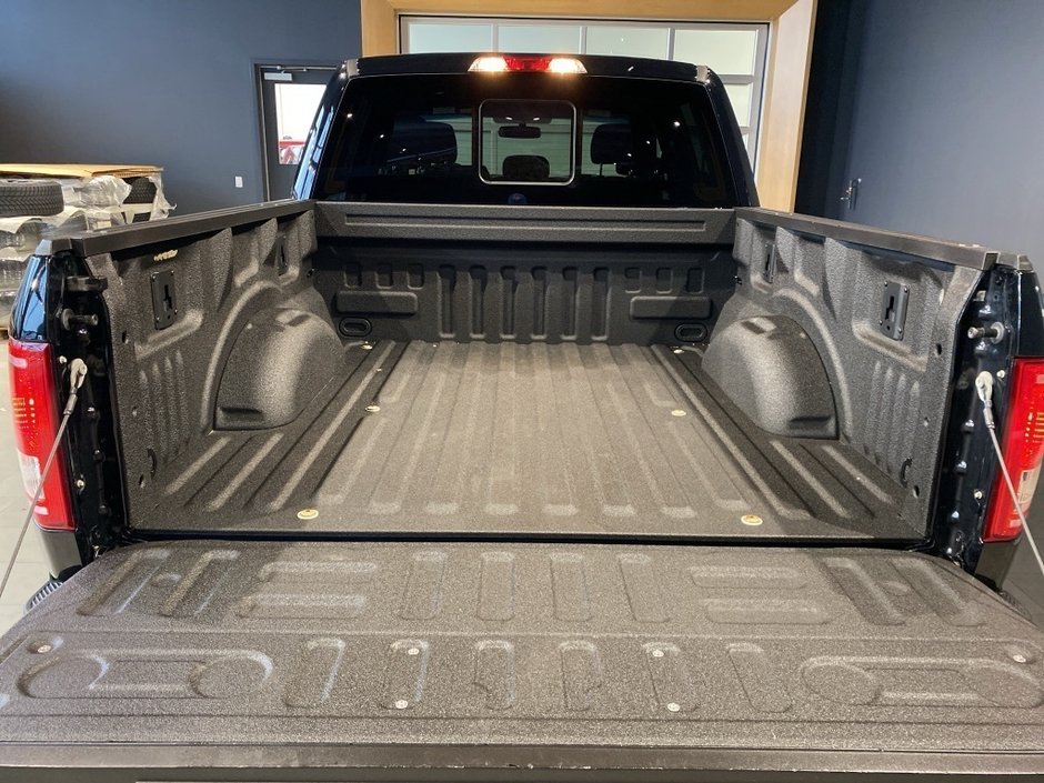 2016 Ford F150 4x4 - Supercrew XLT - 145 WB-20