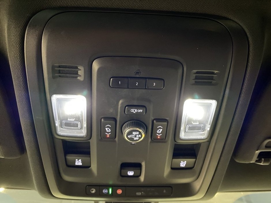 2022 GMC Yukon XL 4x4 SLT-15