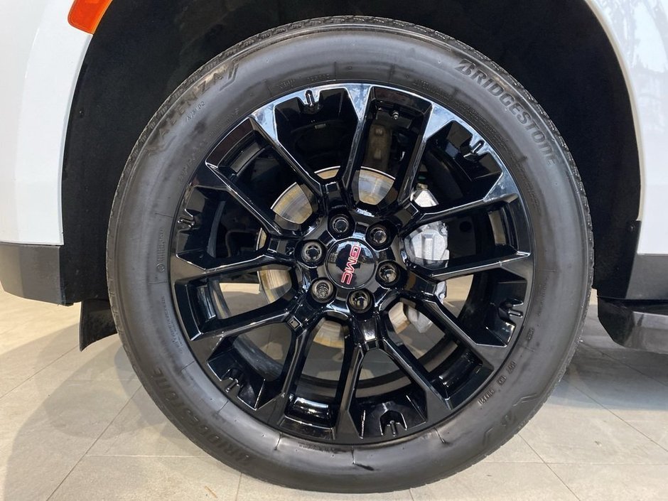 2022 GMC Yukon XL 4x4 SLT-8