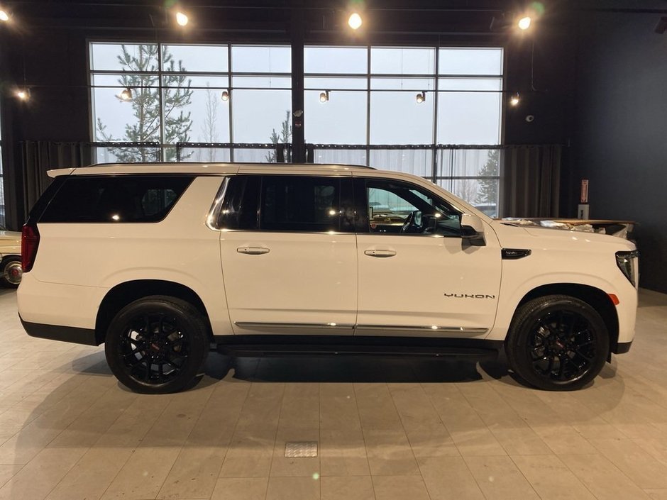 2022 GMC Yukon XL 4x4 SLT-5