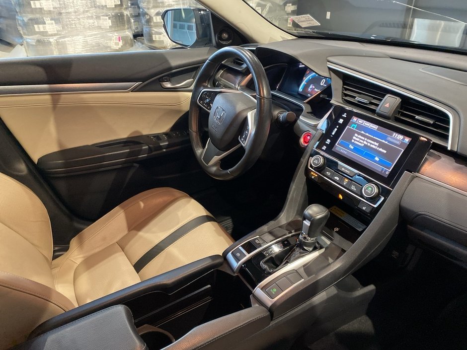 2018 Honda Civic Sedan Touring CVT-22