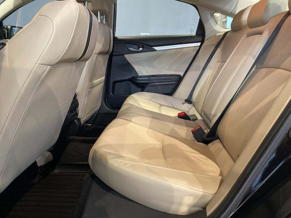 2018 Honda Civic Sedan Touring CVT-18