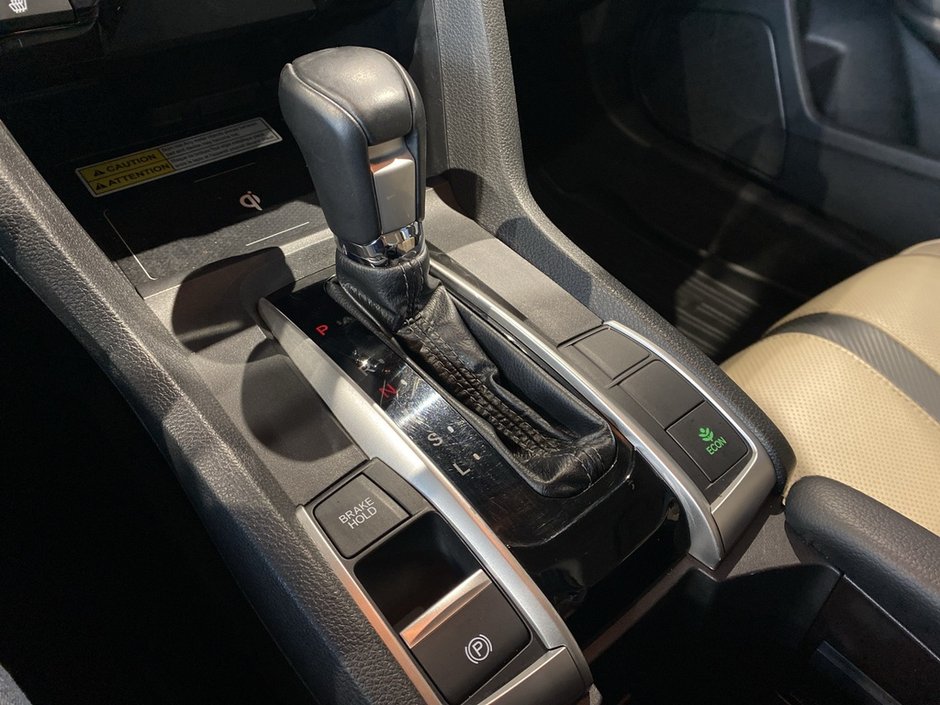 2018 Honda Civic Sedan Touring CVT-12
