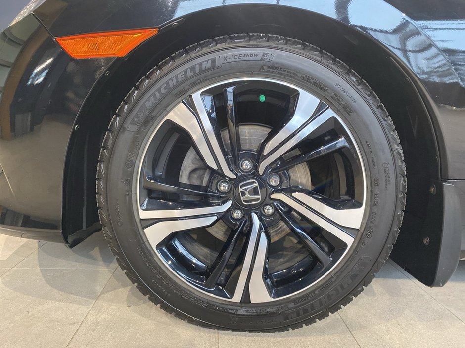 2018 Honda Civic Sedan Touring CVT-8