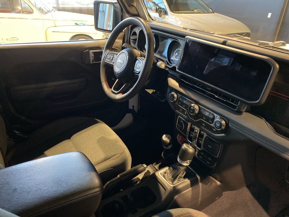 2024 Jeep Wrangler Rubicon 4 Door 4x4-22